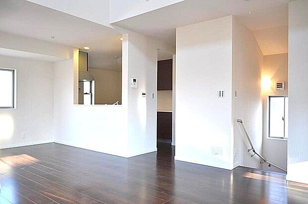 【ＬＤＫ(同一仕様）】お部屋の雰囲気にあわせて、床のお色をお選び頂けます！