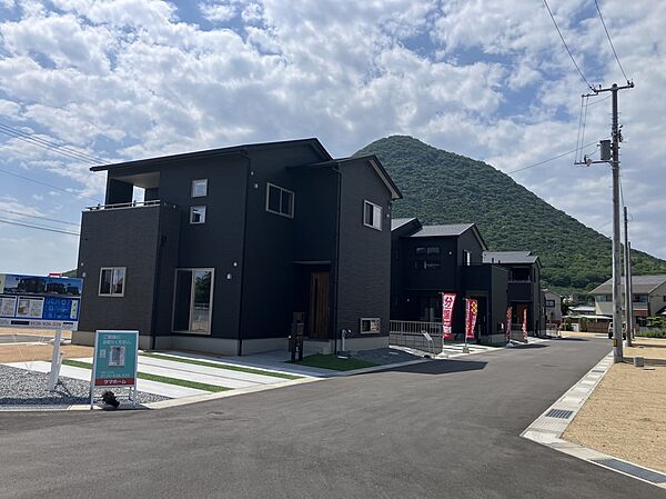 【タマタウン飯山町III】街並み