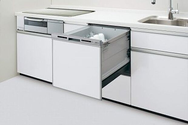 【食器洗浄乾燥機】ビルトイン食器乾燥洗浄機搭載。乾燥まで自動でしてくれるため調理スペースが広がるほか見た目もすっきりします。（画像はイメージ）