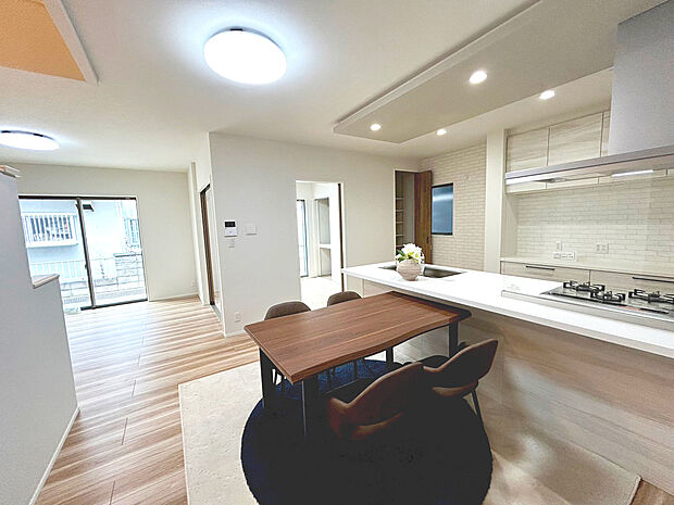 【LDK】16.5帖以上確保したLDKです。（※こちらは他のタマタウンの内観写真であり、あくまで類似例です）