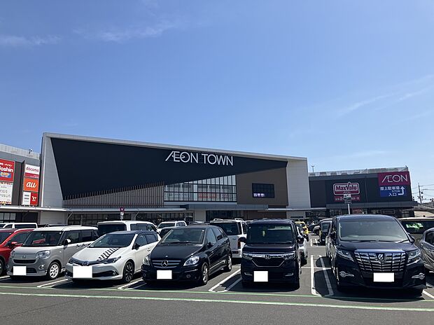 イオンタウン四日市泊店（約1,600m）
