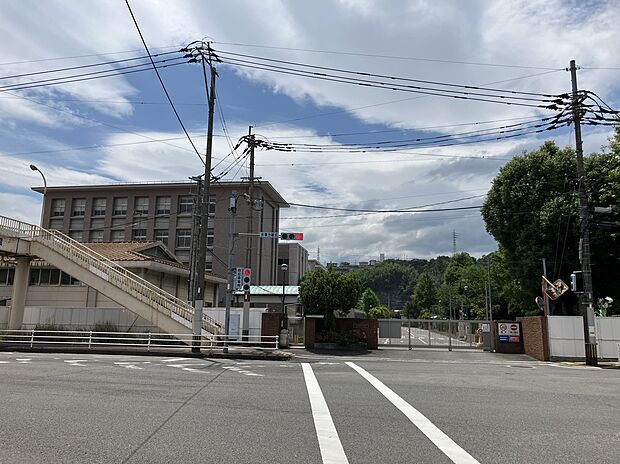 国立大分大学教育学部附属小学校（約2,100m）