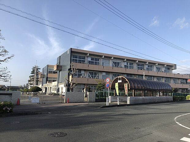 袋井市立袋井北小学校(約600m)