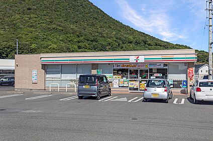 セブンイレブン丸亀飯山町川原店 850ｍ(徒歩11分)