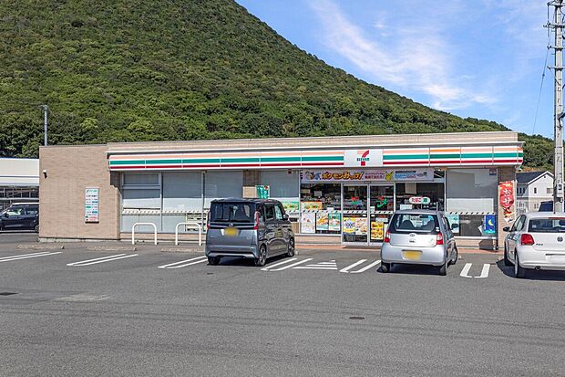 セブンイレブン丸亀飯山町川原店(約850m)
