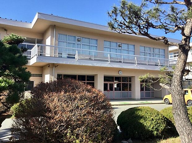 芳川小学校(約1,200m)