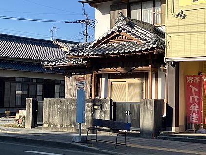 西鉄バス「本城町」バス停 300ｍ(徒歩4分)