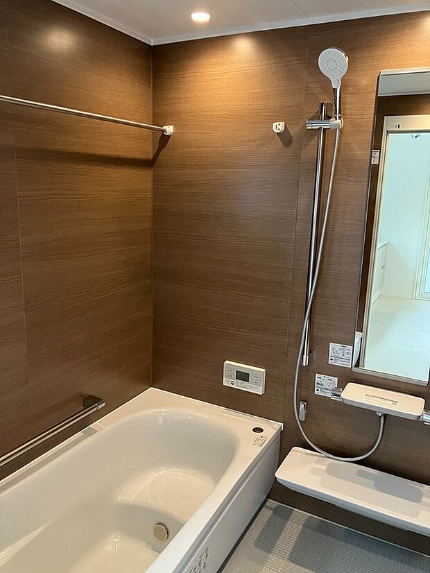 【風呂】広々1坪サイズ(1616) 浴室乾燥機付き