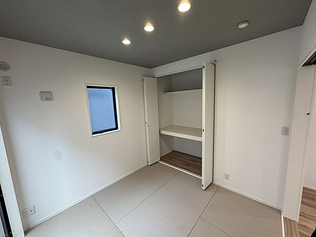 【洋和室】和紙畳4.5畳の洋和室です。