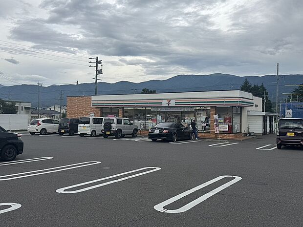 セブンイレブン塩尻広丘吉田店(約100m)