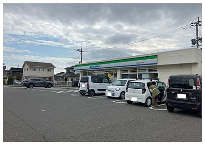 ファミリーマート大村宮小路店 約910ｍ(徒歩約12分)