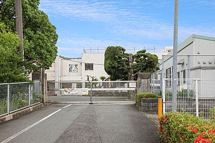 福津市立上西郷小学校 610ｍ(徒歩8分)