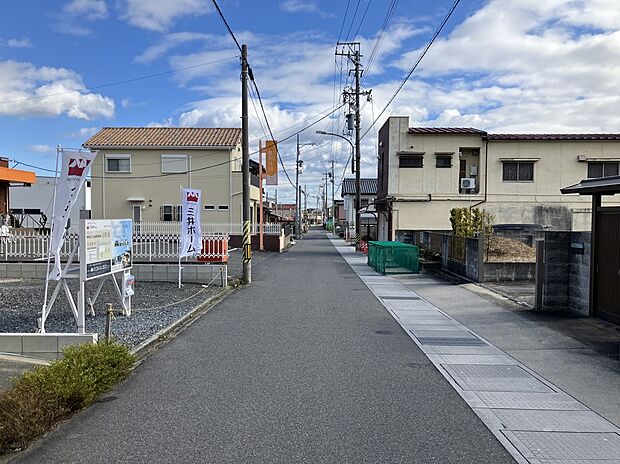 【C区画前面道路】西側より撮影
