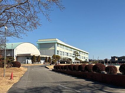 宇都宮市立岡本西小学校 540m(7分)