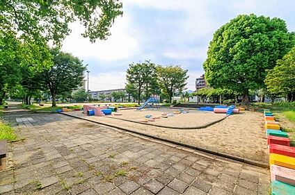 1号三井公園  710ｍ(徒歩9分)
