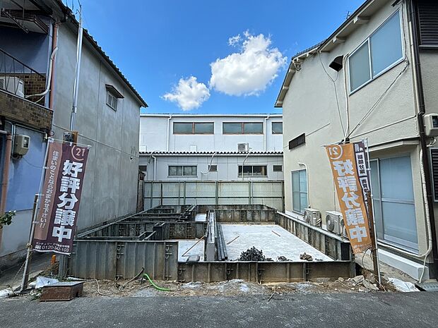 現地写真（R7.9月撮影）
前面道路が広いので駐車しやすいです。