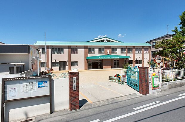 認定こども園枚岡カトリック幼稚園(約822m)