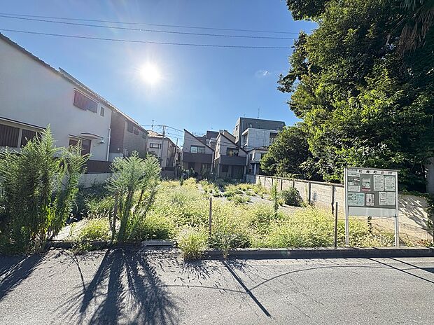 【現地土地写真】
建築条件付き売地ですので、ご自身で建築会社を選ぶ手間が省けます。家づくりのプロセスを、効率的に進めることが可能です。