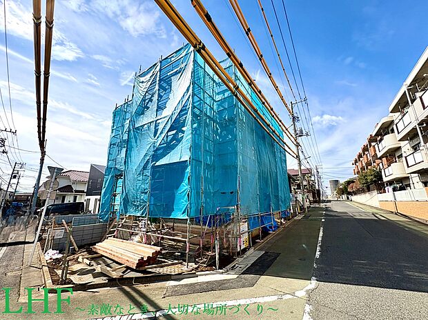 【現地写真】
西武新宿線「井荻」駅まで徒歩10分!JR中央線「荻窪」駅もバスにて利用可能です。第一種低層住居専用地域につき、落ち着いた住環境で新生活をスタートできます。
