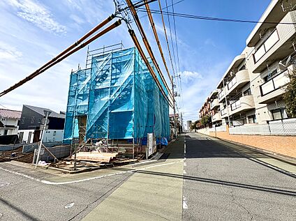 【前面道路含む現地写真】