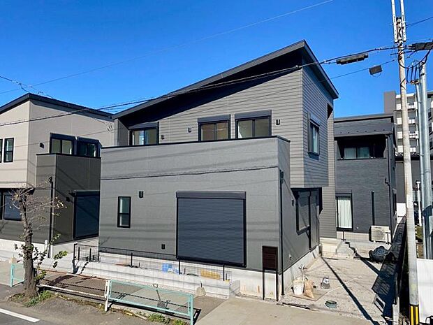 ◆永大グループ施工住宅◆ＪＲ埼京線「戸田」、ＪＲ京浜東北線「蕨」駅利用可能！都心へのアクセスも良好な立地です！ゆとりのある前面道路で駐車もスムーズ！