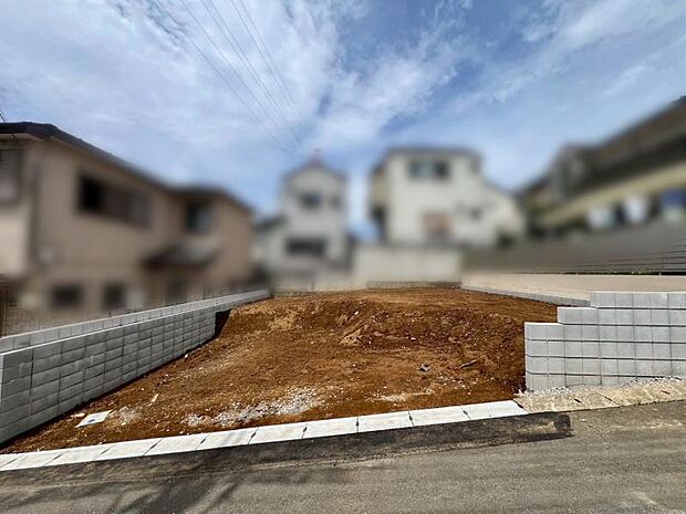 ◆未完成ですが立地や周辺環境をご確認いただきながらどのような建物が完成するかご説明させていただきます！また近隣にある同じく当社グループ施工の完成住宅をご案内させていただきます！※2026.6月撮影