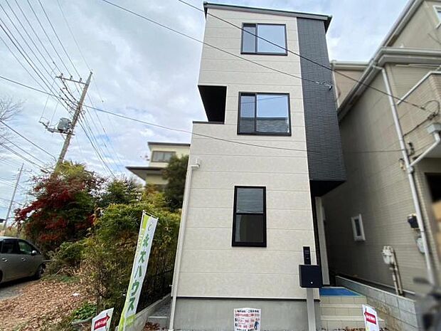 【【現地外観写真】】最寄りの「与野本町」駅歩12分！暮らしやすい立地！