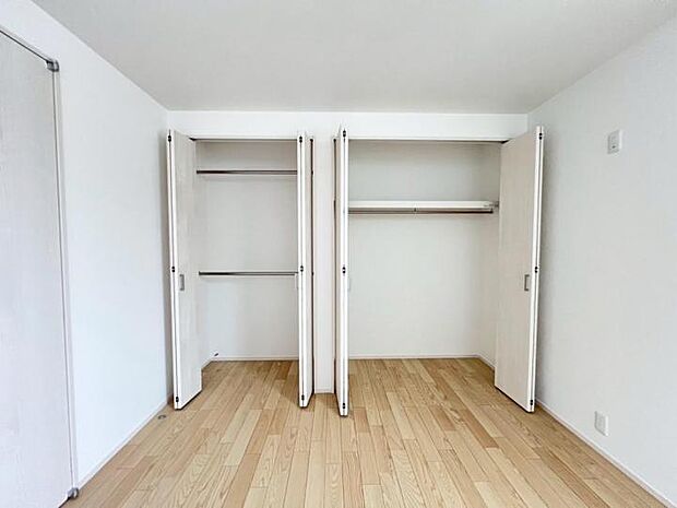 【◆3号棟◆】◆3号棟◆豊富な収納スペース!お洋服や荷物の整理がしやすく、室内を有効活用できます!