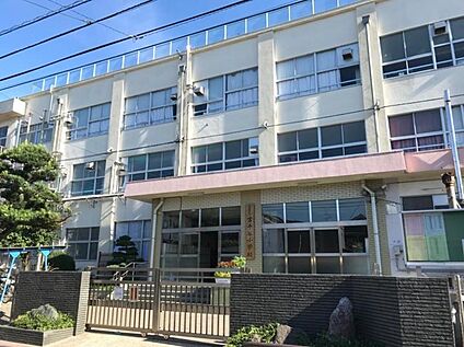 足立区立古千谷小学校 350m(5分)