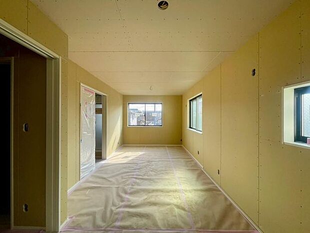 【建築中内観※2026.3月撮影】◆建築中ですが室内の広さや明るさ等ご体感出来ます!また近隣完成住宅や、ご興味のある物件も合わせてご案内いたします!