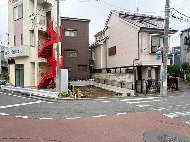 【【現地写真】2026年3月撮影】【現地写真】本物件は未完成のため、お近くにある同仕様の完成物件をご案内いたします。完成後の暮らしをイメージしながら、安心してご検討いただけます。どうぞお気軽にお問合せください。