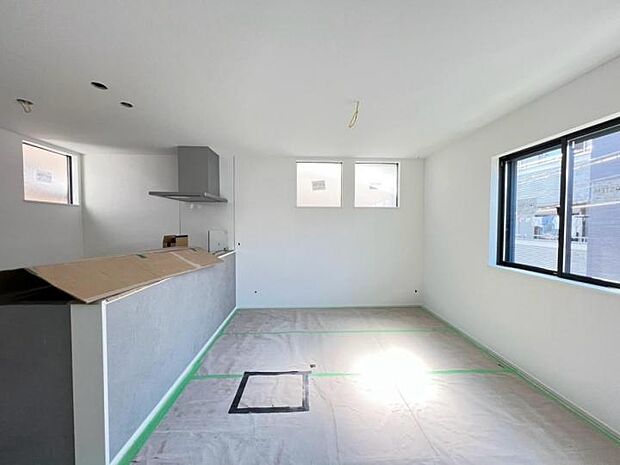 【内観】◆着々建築中!建築中ですが室内の広さ等ご体感出来ます!是非実際にご見学ください!※2026.9月撮影