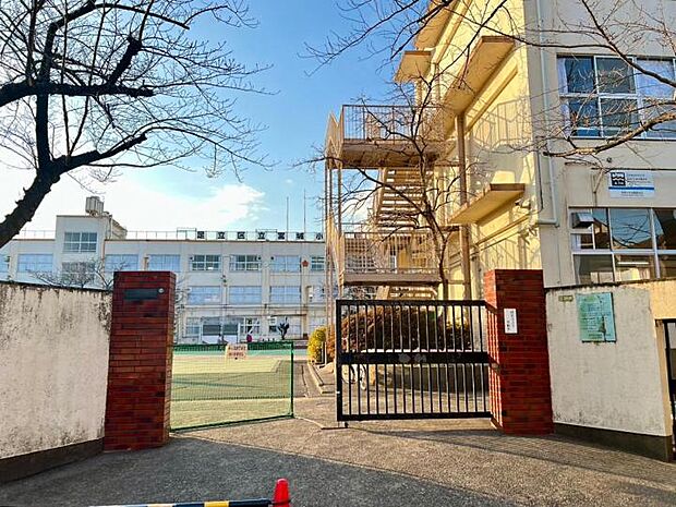 足立区立宮城小学校(約350m)
