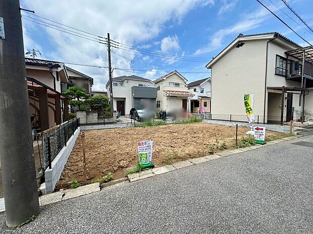 【現地】雨の日や花粉の季節のお洗濯に大活躍する浴室乾燥機を完備。カビ対策にも効果的で浴室を衛生的に保ちます。