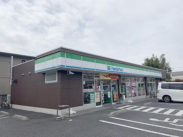 ファミリーマート越谷大林店(約110m)