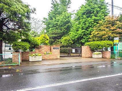 宮原中学校 1300m(徒歩17分)