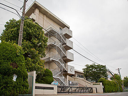 越谷市立平方中学校 1570m(-)
