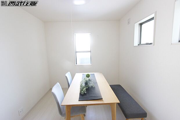 【洋室】どんな家具にしようか悩む時間も楽しいですよね。同仕様写真