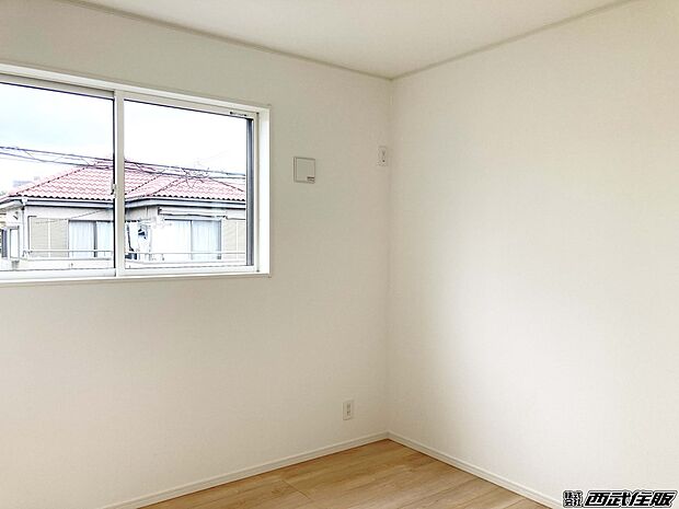 【洋室】【2階・洋室】どんな家具にしようか悩む時間も楽しいですよね。同仕様写真