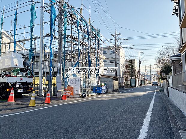 【前面道路含む現地写真】【販売現地】車通りの少ない穏やかな住環境です。2025年12月18日撮影