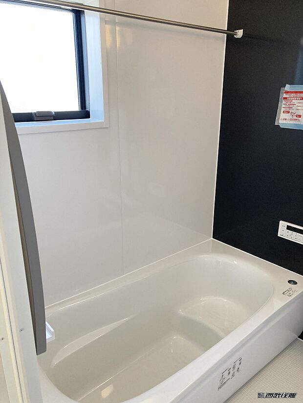 【非公開】【浴室】 落ち着いたアクセントのお色が素敵なバスルームです。同仕様写真