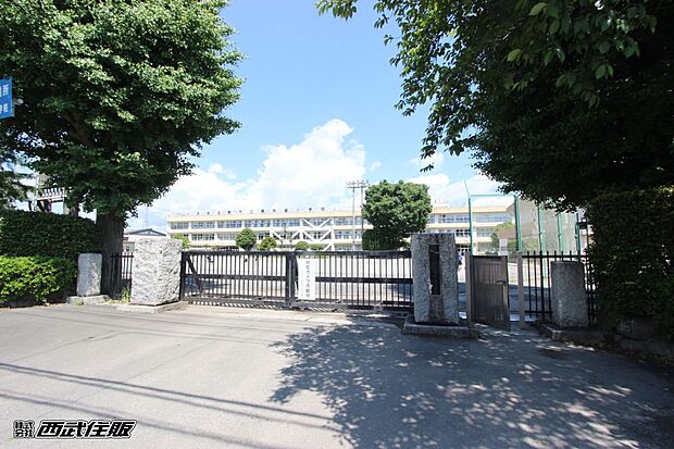 あきる野市立東秋留小学校(約880m・徒歩11分)