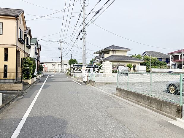 【前面道路含む現地写真】【販売現地】とても陽当りの良い閑静な住宅街です。2026年6月14日撮影
