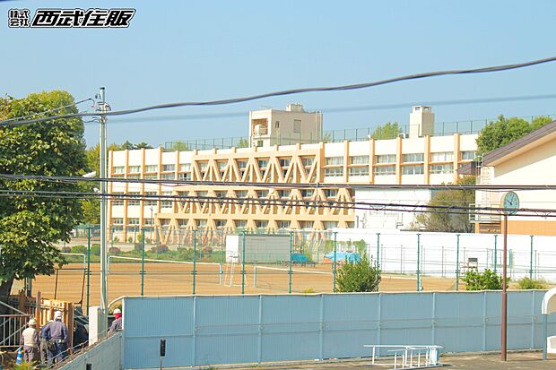 青梅市立第三中学校（約2,200m・徒歩28分）