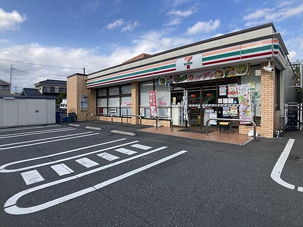 セブン-イレブン 福生加美平3丁目店(約200m・徒歩3分)