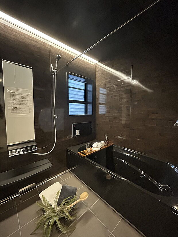 【バスルーム】浴室TV、浴室乾燥機完備のバスルームで寛ぎの空間