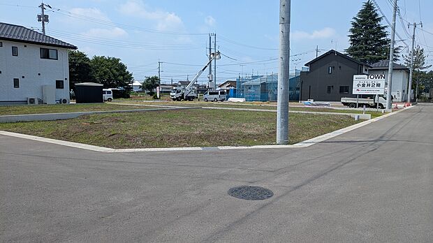らしのイメージ、ご予算などに合わせて、土地と建物をセットでご提案いたします。是非、理想の家づくりをお聞かせください。
