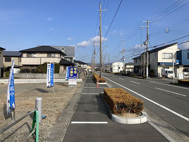 前面道路(2024年1月撮影)
