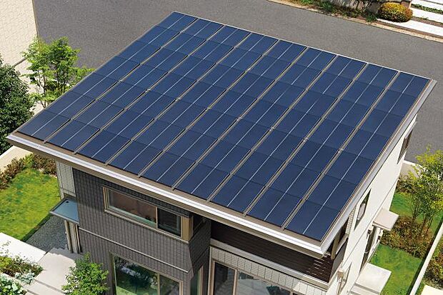 【太陽光発電システム】太陽光発電システム　1.屋根一面に設置したソーラーがたっぷり発電。2.もしもの災害時でも電気を使える安心が。3.ソーラー発電で月々の光熱費が抑えられます。4.テレワークで自宅の電力消費が増えても安心