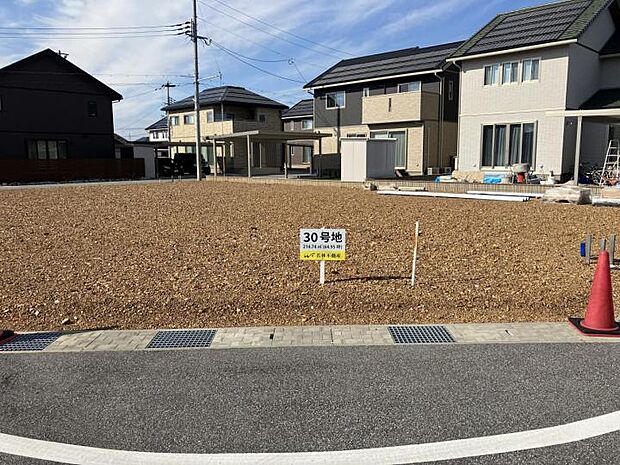 【レイクタウン祇園15期】30号地 南東道路で朝日が入りやすい敷地です。(2024.1撮影)